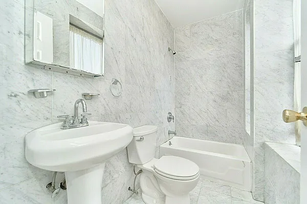 Rented by Living New York | media 13