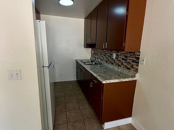 4th image of 7538 Calvin Ave #9