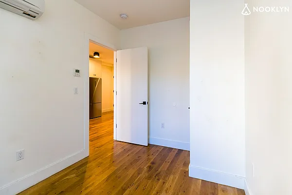 Rented by Nooklyn NYC LLC | media 37