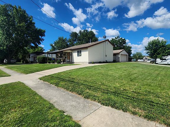 4th image of 1063 Amherst Dr