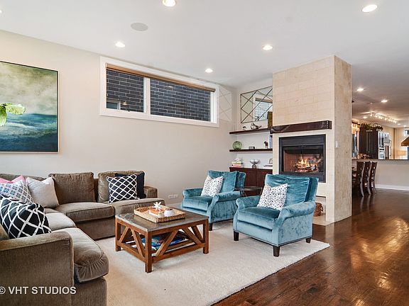 3rd image of 1832 W Wellington Ave #2