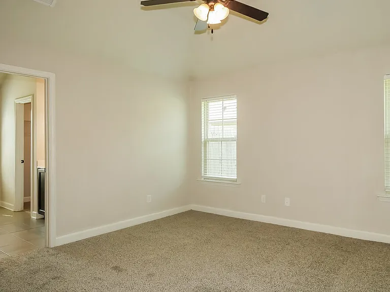 8047 Switzer Dr — Photo 9