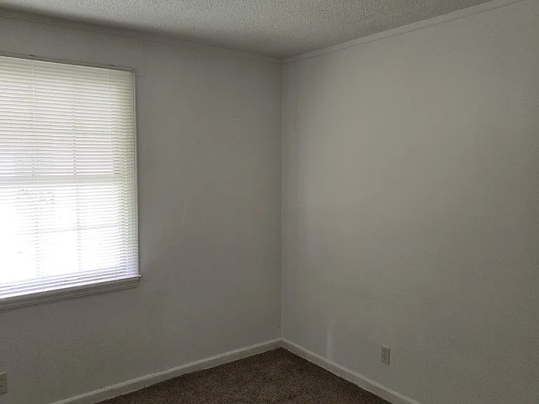 1738 Reynolds St — Photo 8