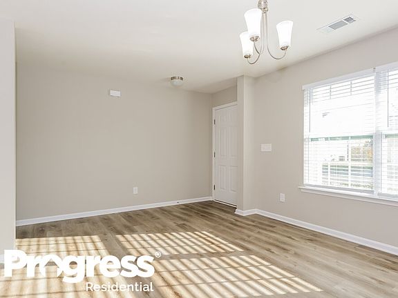 5th image of 3816 Hope Marian St