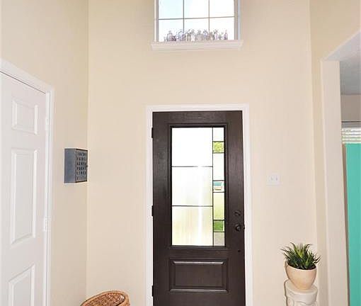 2nd image of 6621 Blue Hollow Ln