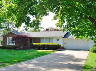 49 Circle Dr, Galesburg, IL 61401