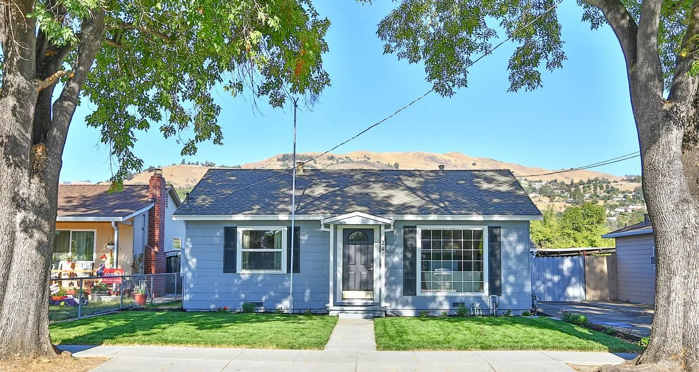 240 S Cragmont Ave photo 1