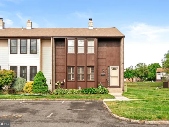 611 Greenwich Ct, East Windsor, NJ 08520