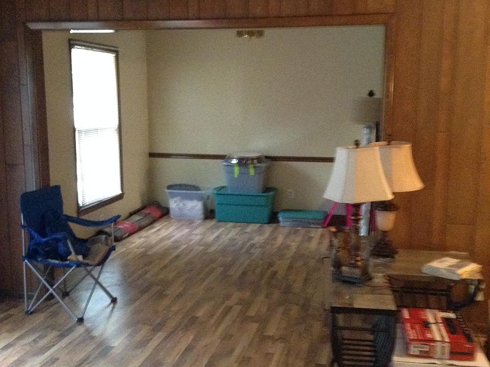 2nd image of 9501 Linden St