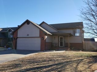 651 E Jayhawk Dr, Cheney, KS 67025