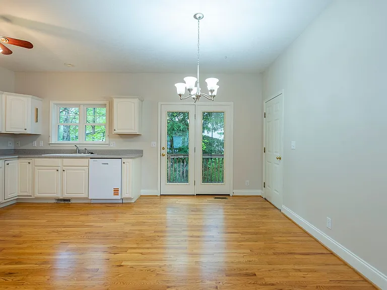 3 Teresa Way — Photo 20