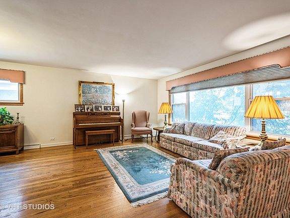 4th image of 6508 N Spaulding Ave