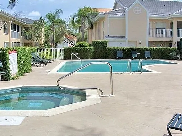 5635 Turtle Bay Dr #6 — Photo 20