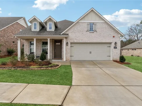 204 Floral Valley Dr, Woodstock, GA 30188