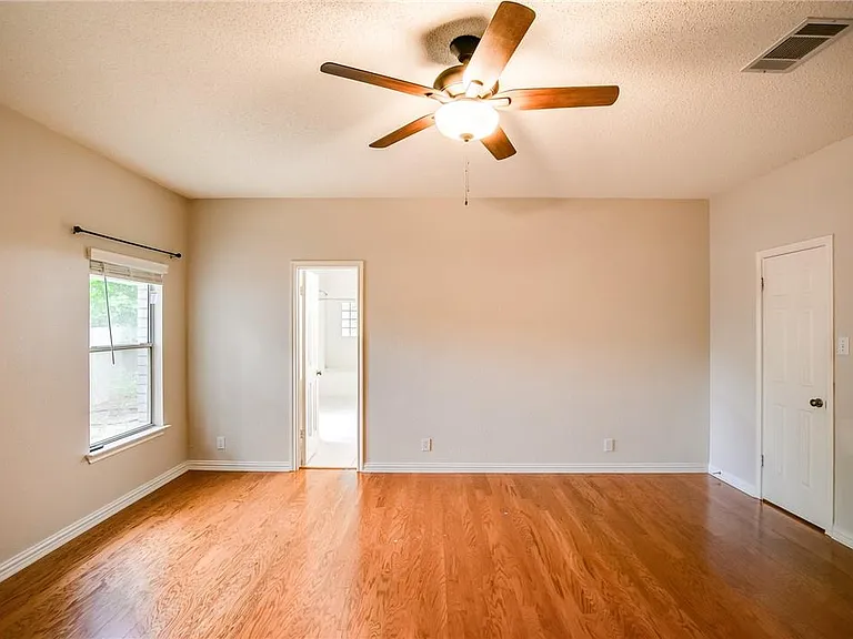 1706 Chino Cv — Photo 16