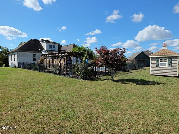 5th image of 126 Fox Lane