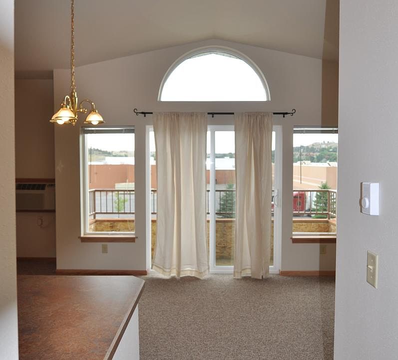 hallway to deck