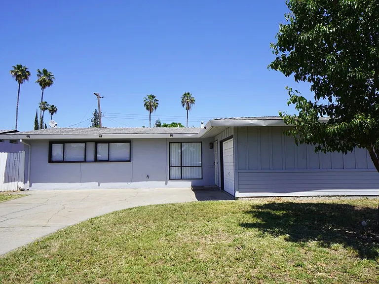 6548 Stoneman Dr — Photo 1