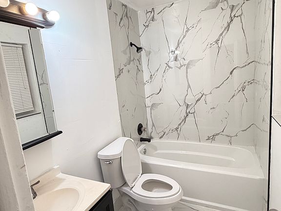 3rd image of 1038 NW 3rd Ave APT 4