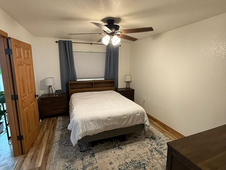 1372 N Angus Loop — Photo 10