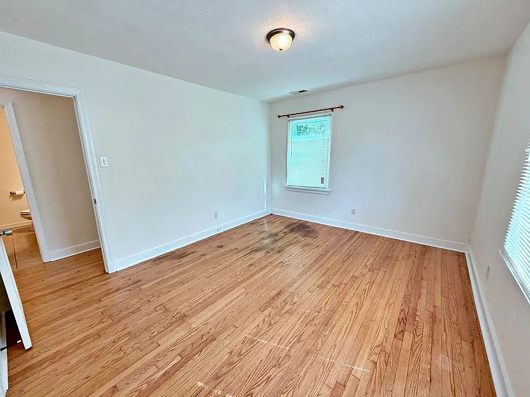 4838 Stanley Dr — Photo 25