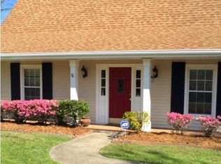 832 Park Ridge Dr, River Ridge, LA 70123