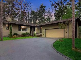 3304 N Timberwood Dr, Traverse City, MI