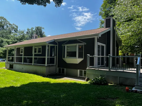 60 Pine St, Nelsonville, NY 10516