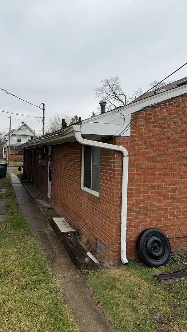 375 S Detroit Ave photo 1