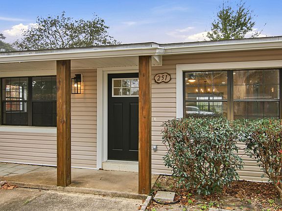 3rd image of 251 Gregory Dr