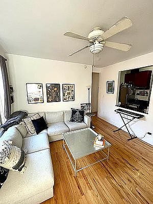 3rd image of 200 Waverly Pl #2RS