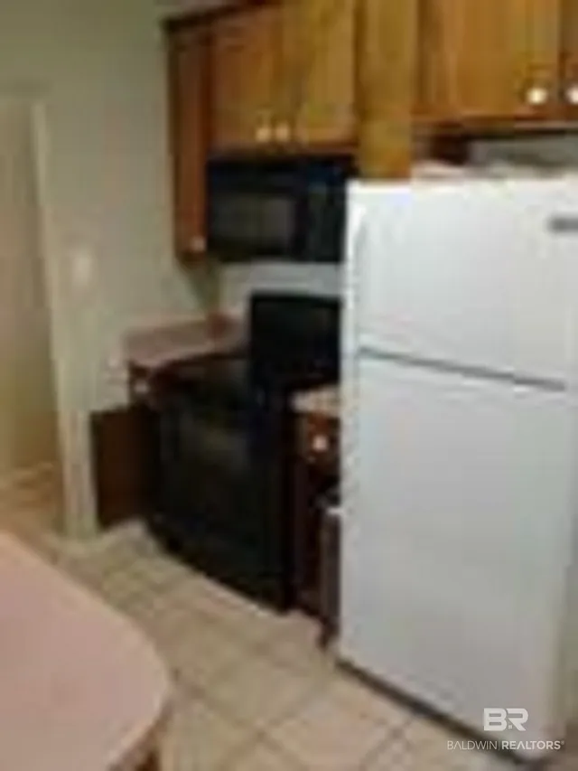 2 bed, 1.0 bath, 833 sqft, $950 — Photo 3