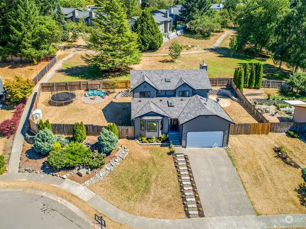 9704 Clipper Place NW, Silverdale, WA 98383