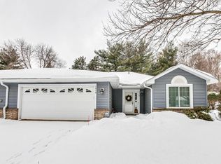 1219 Ravenswood Ct, Shoreview, MN 55126
