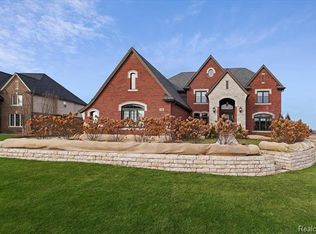 1080 Sheffield Park Ln, Oakland, MI 48363