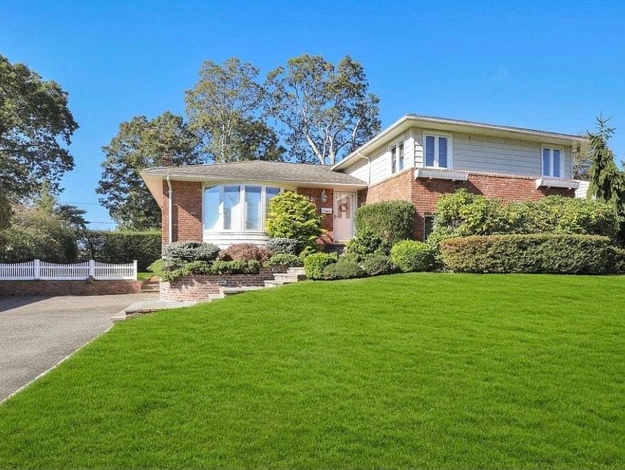 1st image of 42 Roosevelt Dr