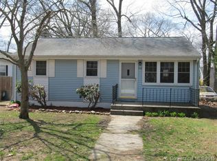 108 Hillcrest Rd, Niantic, CT 06357