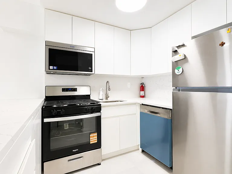 250 E 31st St #6A — Photo 5