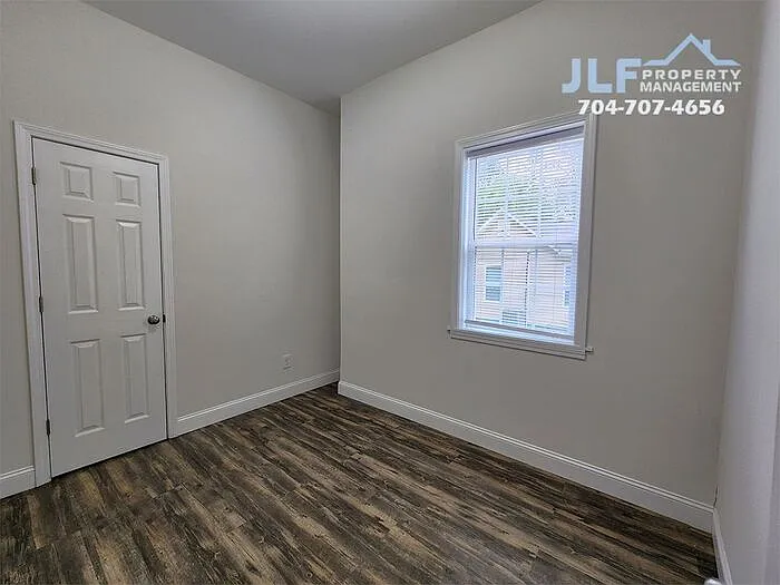 1421 Oakshade Ave — Photo 8