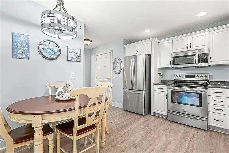 1 bed, 1.0 bath, 681 sqft, $1,620 — Photo 4