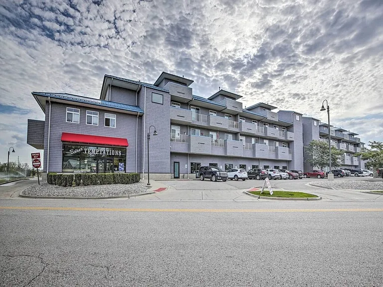 530 Miller Dr #311 — Photo 10
