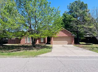 514 Ridgewood St, Lake Dallas, TX 75065