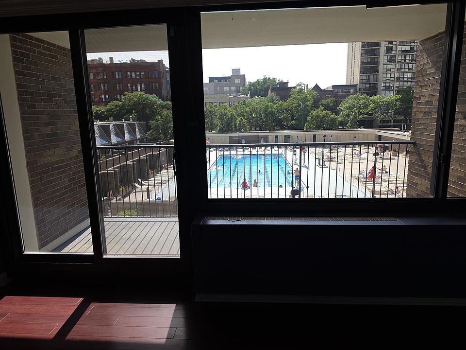 1st image of 1555 N Sandburg Ter APT 305