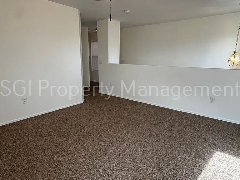 4113 W Irwin Ave — Photo 6