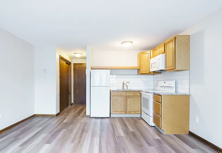 65 East St #23 — Photo 11
