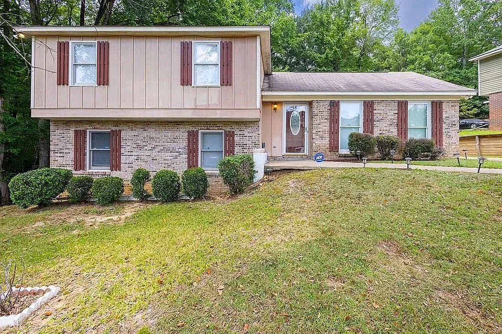 Property main image