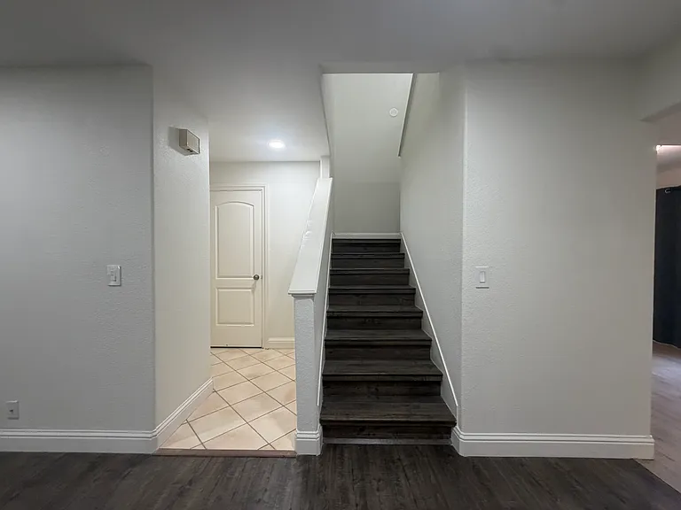 397 Eldridge Ave — Photo 16