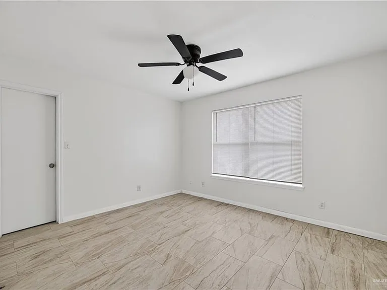 1729 W Jefferson St — Photo 6