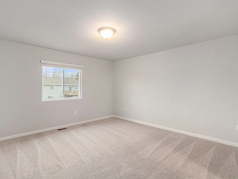 7669 Courtyard Pl — Photo 23