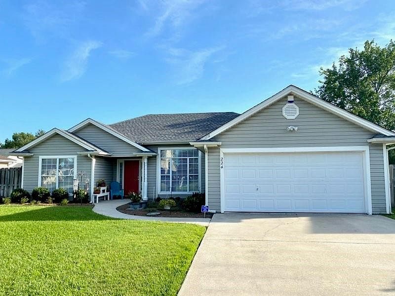 1st image of 224 Sandalwood Cir